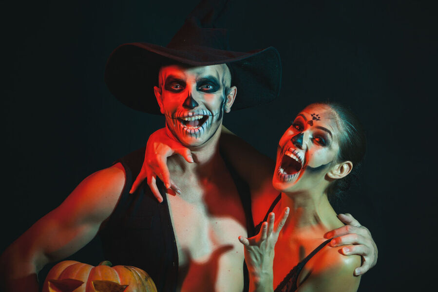 Lifestyle Theme Party Tips: Dressing for Confidence and Fun